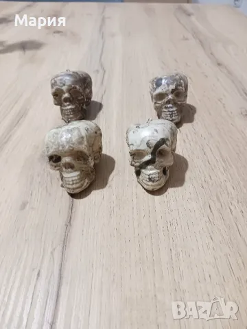 Фигурки черепчета  →
		Обява 49755694