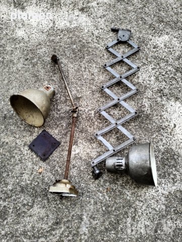 Стари индустриални лампи  →
		Обява 44144682