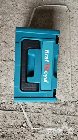 ГАЙКОВЕРТ+2 батерии РОЯЛ 36V/8.0Ah Li-Ion 950 N Акумулаторен гайковерт →
		Обява 43982894