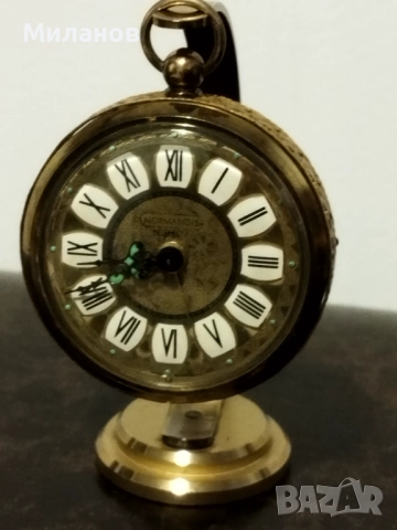 Стар механичен будилник, настолен часовник →
		Обява 52153025