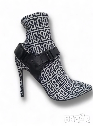 Дамски боти с ефектна каишка  →
		Обява 51848909