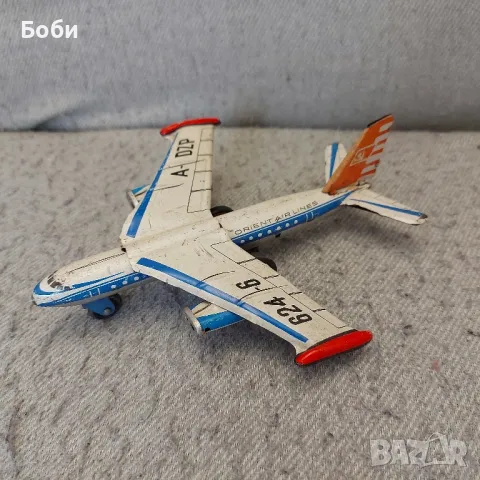 Стара Соц Ламаринена Играчка Самолетче →
		Обява 49222493