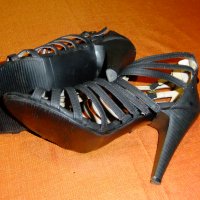 Продавам дамски сандали, снимка 4 - Сандали - 35775340