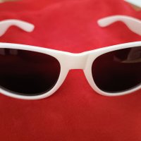 Слънчеви очила Boohoo, снимка 1 - Слънчеви и диоптрични очила - 44356329