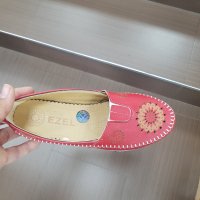 Обувки, снимка 4 - Дамски ежедневни обувки - 41610053