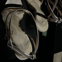 Marciano by Guess златисти сандали на ток, снимка 4 - Дамски елегантни обувки - 41637337