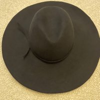 Дамска шапка от заешки филц, снимка 2 - Шапки - 39543303