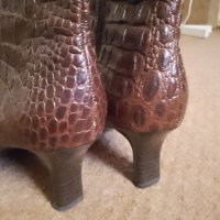 Уникални боти от истинска крокодилска кожа, снимка 7 - Дамски боти - 41664440
