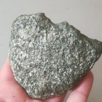 Актинолит. Естествен минерал. Actinolite. Скъпоценен. Лечебен камък. , снимка 5 - Други ценни предмети - 40491342