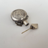 Старо метално шишенце за парфюм / аромати. №2061, снимка 4 - Колекции - 36053815