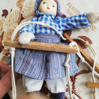 Стара кукла на стълба, снимка 3 - Други ценни предмети - 36330353
