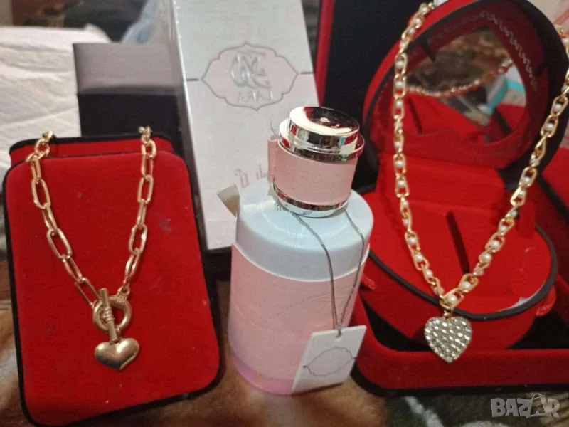 бижутерийни комплекти с парфюми, снимка 1