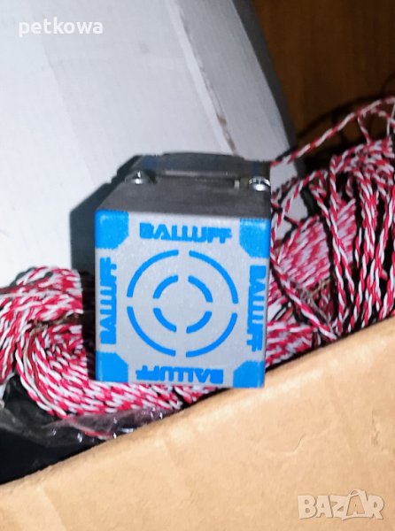 Безконтактен изключвател включвател продуктивен сензор балув индуктивен датчик , снимка 1