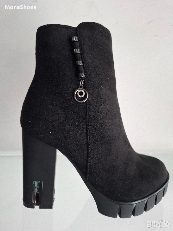 Велурени дамски боти с ток , снимка 1