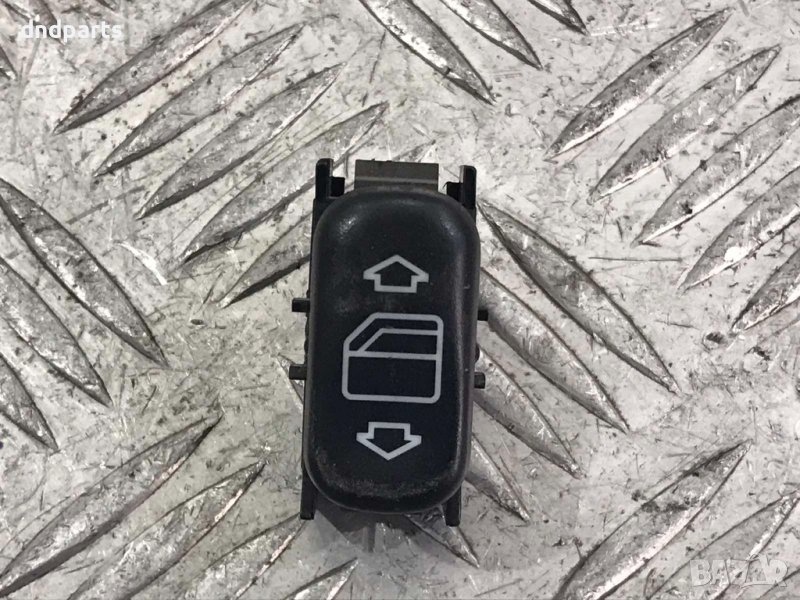 Бутон стъкла Mercedes E-Class,W210,1998г., снимка 1