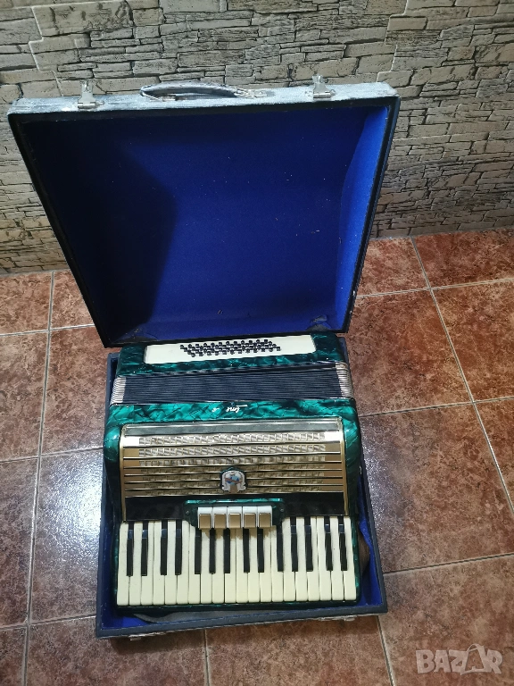 акордеон WELTMEISTER  - 48 БАСА, снимка 1