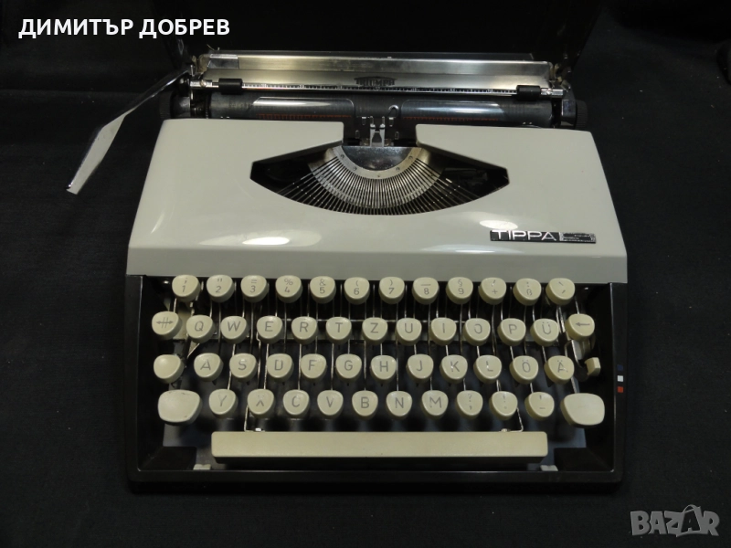 СТАРА РЕТРО ПОРТАТИВНА ПИШЕЩА МАШИНА TRIUMPH TIPPA S, снимка 1