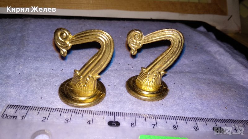 2 КРАСИВИ РЕТРО СТИЛ МЕСИНГОВИ ЗЛАТИСТИ ОРНАМЕНТИРАНИ ЗАКАЛАКИ за СТЕНА 34136, снимка 1