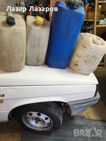 Продавам туби 20 литра за вода, вино и ракия 