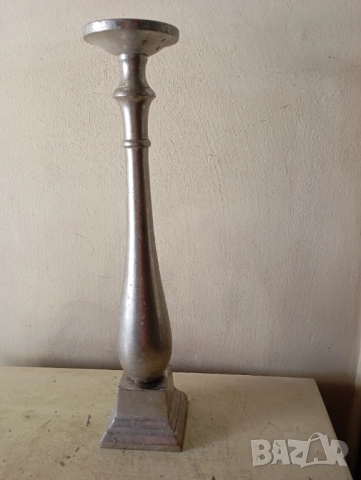 метален свещник
