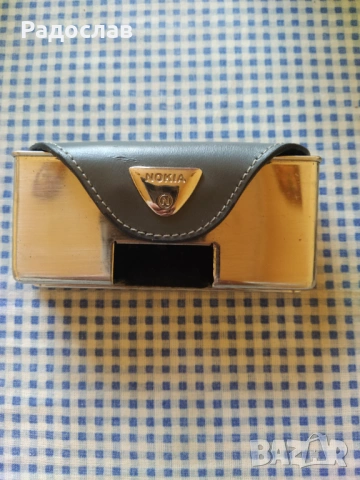 стар метален калъф за телефон Nokia 