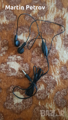 Слушалки с hands free различни