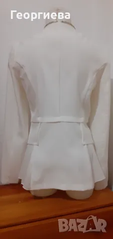 Дамско сако, снимка 3 - Сака - 48550661