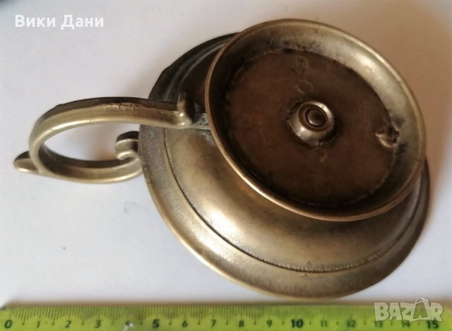 ретро бронзов свещник за широка свещ, снимка 4 - Антикварни и старинни предмети - 33778912