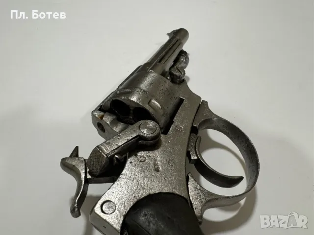 Стар револвер, пистолет, снимка 3 - Антикварни и старинни предмети - 47934671