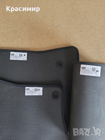 Стелки Land Rover Defender 2024г.Чисто НОВИ Мокетени Оригинални , снимка 4 - Аксесоари и консумативи - 53207611