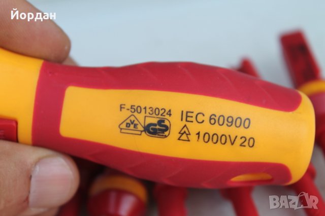 Магнитна отвертка с 10 накрайника , снимка 6 - Отвертки - 33829712