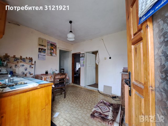 Самостоятелна къща с двор и гараж в с.Михнево , снимка 9 - Къщи - 44294684