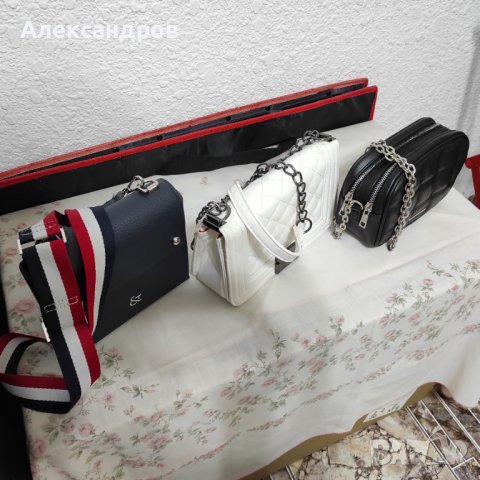 Дамски чанти, снимка 3 - Чанти - 41418530