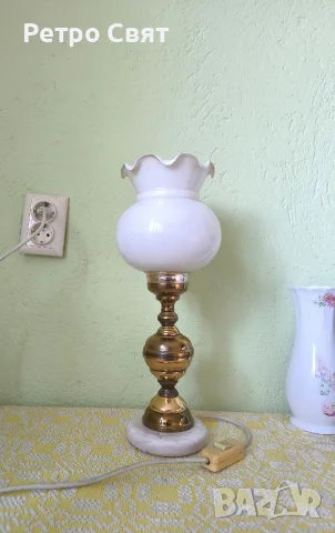 Винтидж настолна лампа 