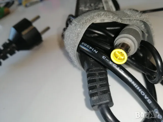 Оригинално зарядно за лаптоп LENOVO 20V, 65W, снимка 2 - Кабели и адаптери - 49245240