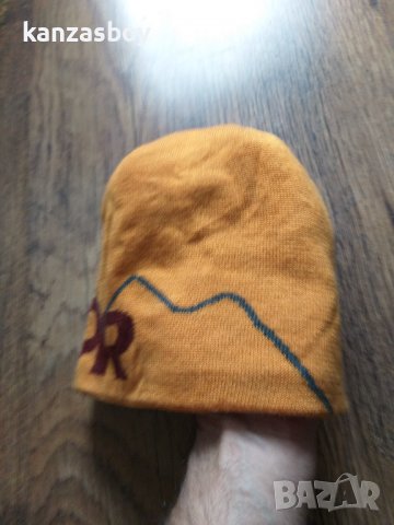 outdoor research - страхотна зимна шапка КАТО НОВА, снимка 4 - Шапки - 38809951