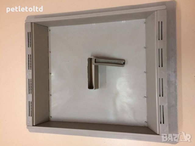 Сива Турбо Хранилка с капак Тип Табла , снимка 4 - За пчели - 30845795