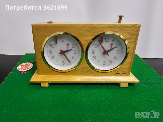 Стар механичен шахматен часовник 