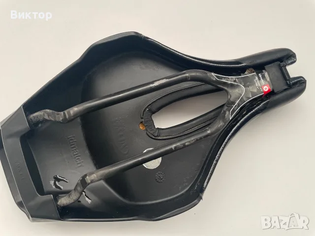 ТТ седалка Selle Italia Iron EVO Superflow (Карбонови релси), снимка 3 - Части за велосипеди - 56119648