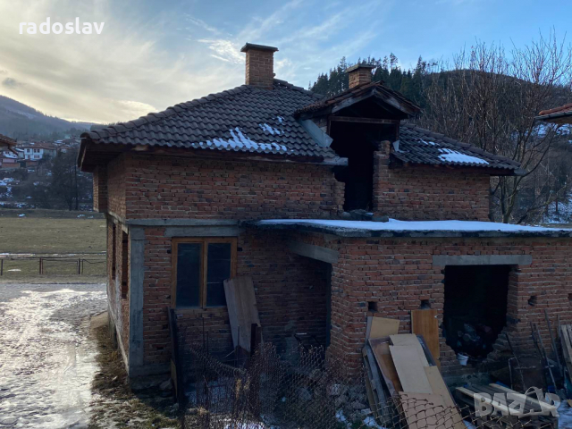 Продавам къща в Копривщица, снимка 3 - Къщи - 36326470