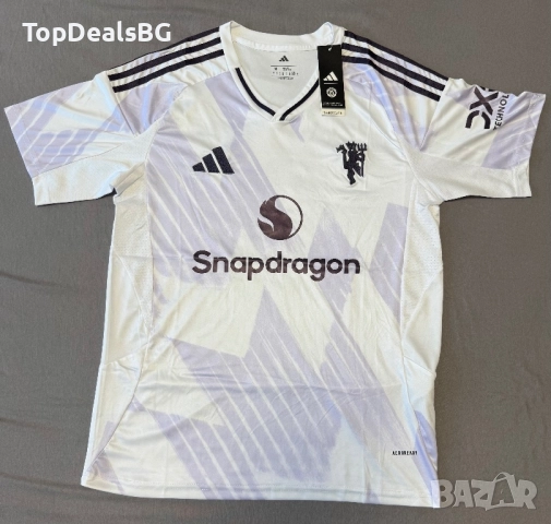 Футболен екип на Manchester United, Fernandes