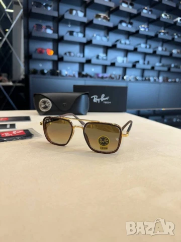 очила с калъф prada Tom Ford ray ban , снимка 4 - Слънчеви и диоптрични очила - 50588631