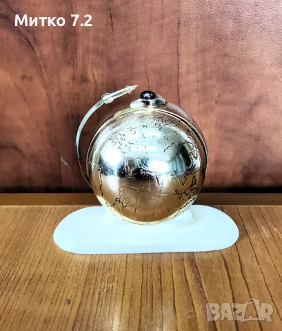 Будилник Слава 1962 глобус,ракета, снимка 4 - Антикварни и старинни предмети - 49780094