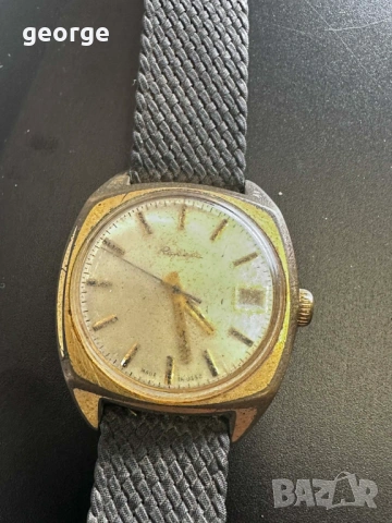 Стар руски механичен часовник Ракета