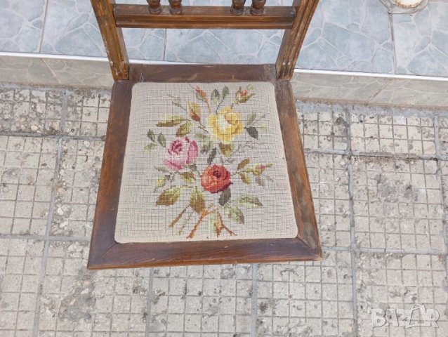 Два стари  стола , снимка 7 - Антикварни и старинни предмети - 50940101