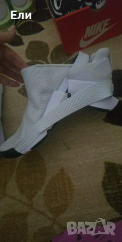 Маратонки Nike, снимка 4 - Дамски ежедневни обувки - 52646647