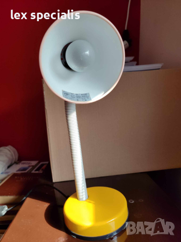 Настолна лампа, снимка 1 - Настолни лампи - 44732528