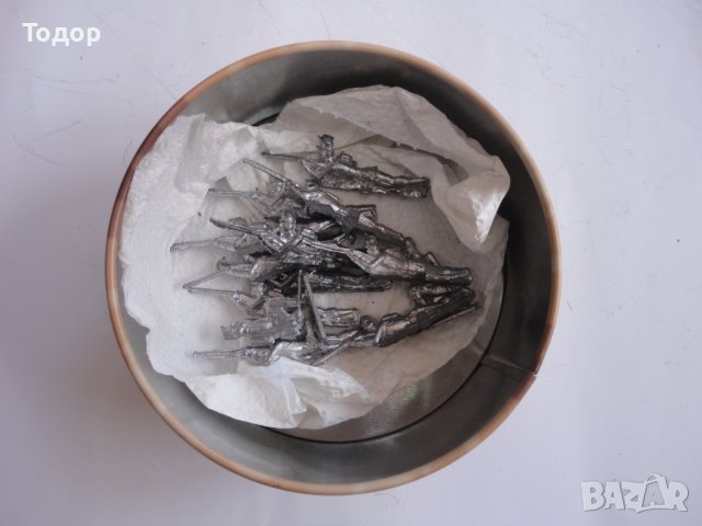 Стара оловна фигурка оловен войник , снимка 5 - Колекции - 40165787