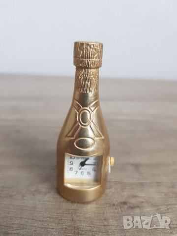 Миниатюрен кварцов часовник " LE TEMPS", снимка 1