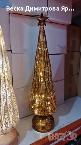 Светеща Коледна елха – перфектната празнична декорация в 8 уникални варианта, снимка 18 - Декорация за дома - 47527212